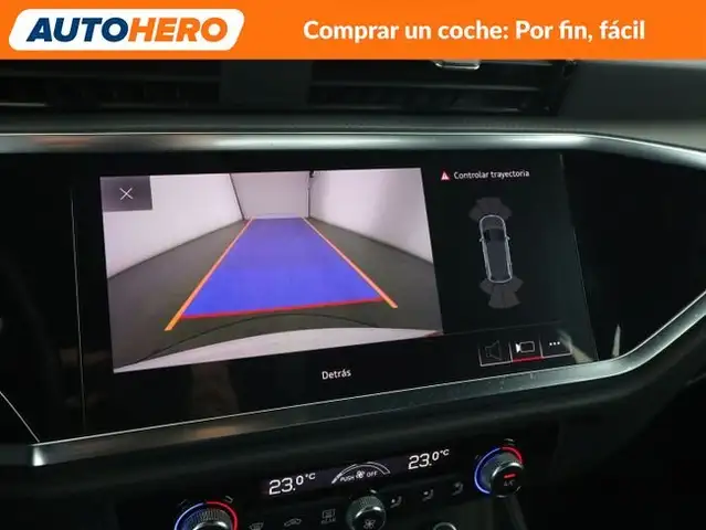 Audi Q3 view 21