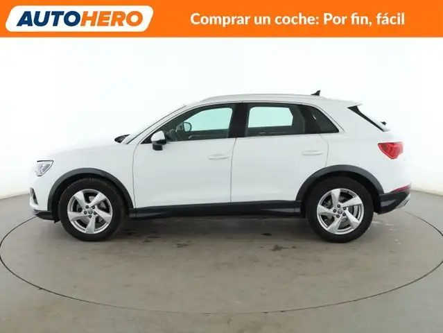 Audi Q3 view 3