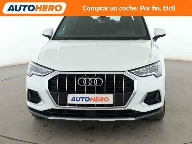Audi Q3 view 9