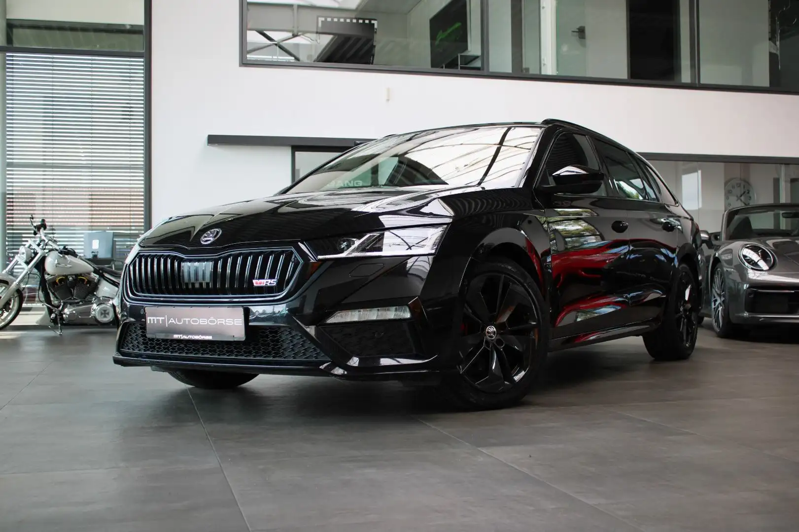 Skoda Octavia OCTAVIA COMBI * RS * DSG AHK/DCC/CANTON/LED`S Schwarz - 2