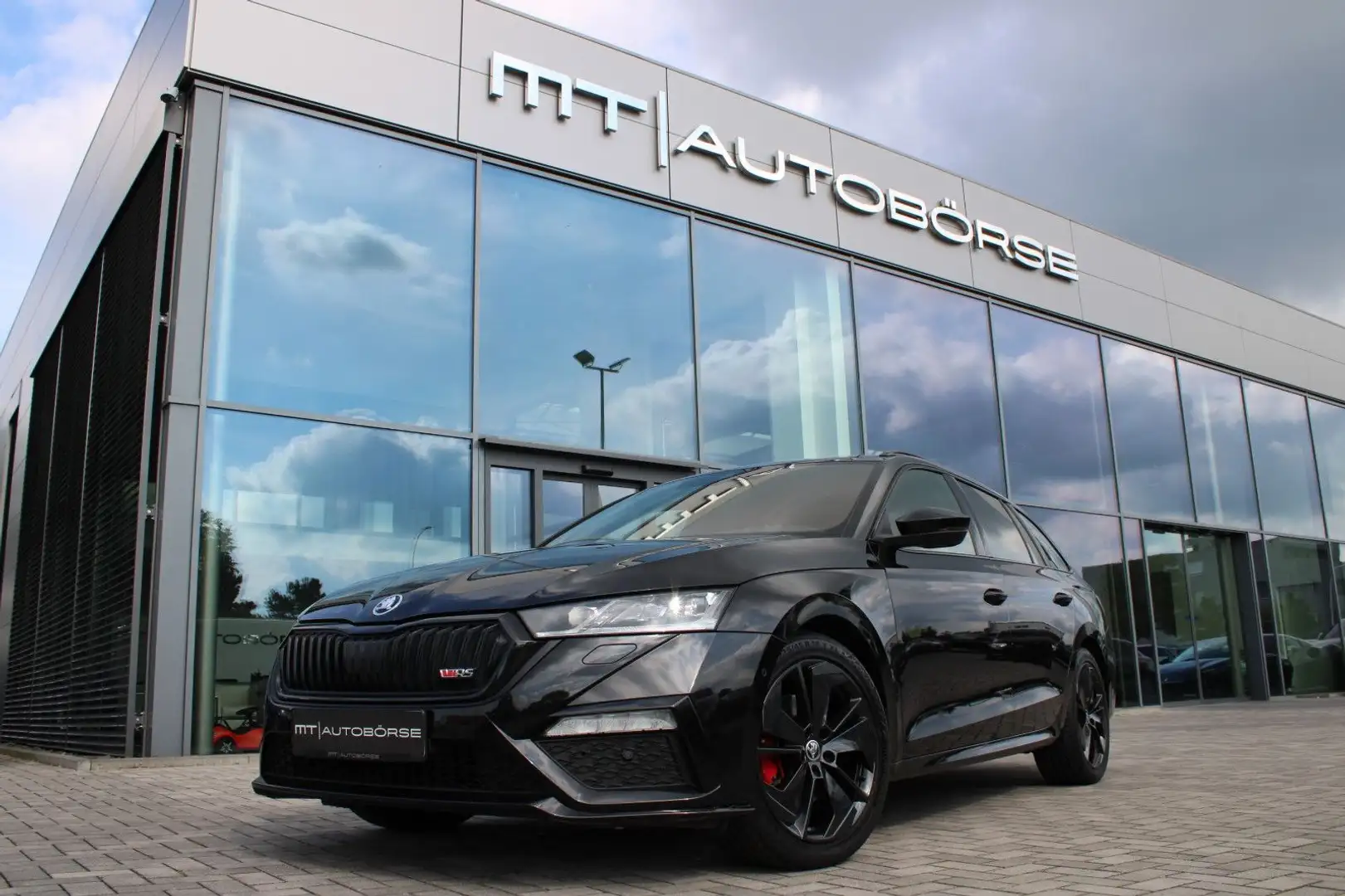 Skoda Octavia OCTAVIA COMBI * RS * DSG AHK/DCC/CANTON/LED`S Schwarz - 1