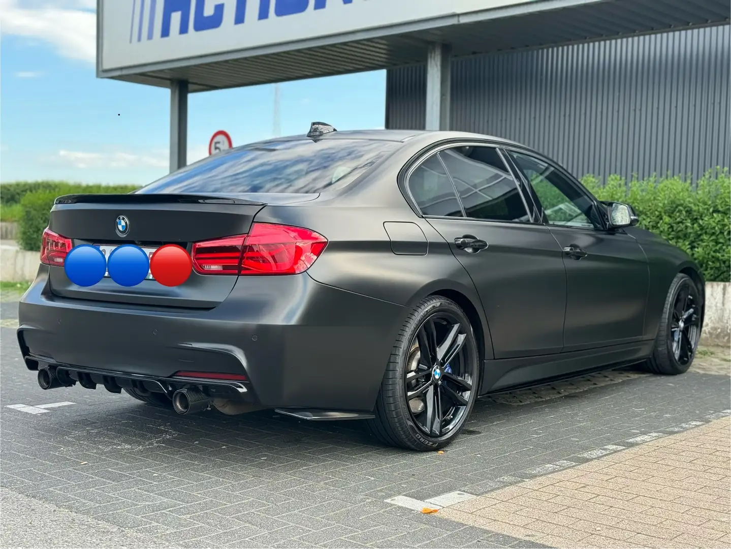 BMW 330 330eA Plug-In Hybrid - 2