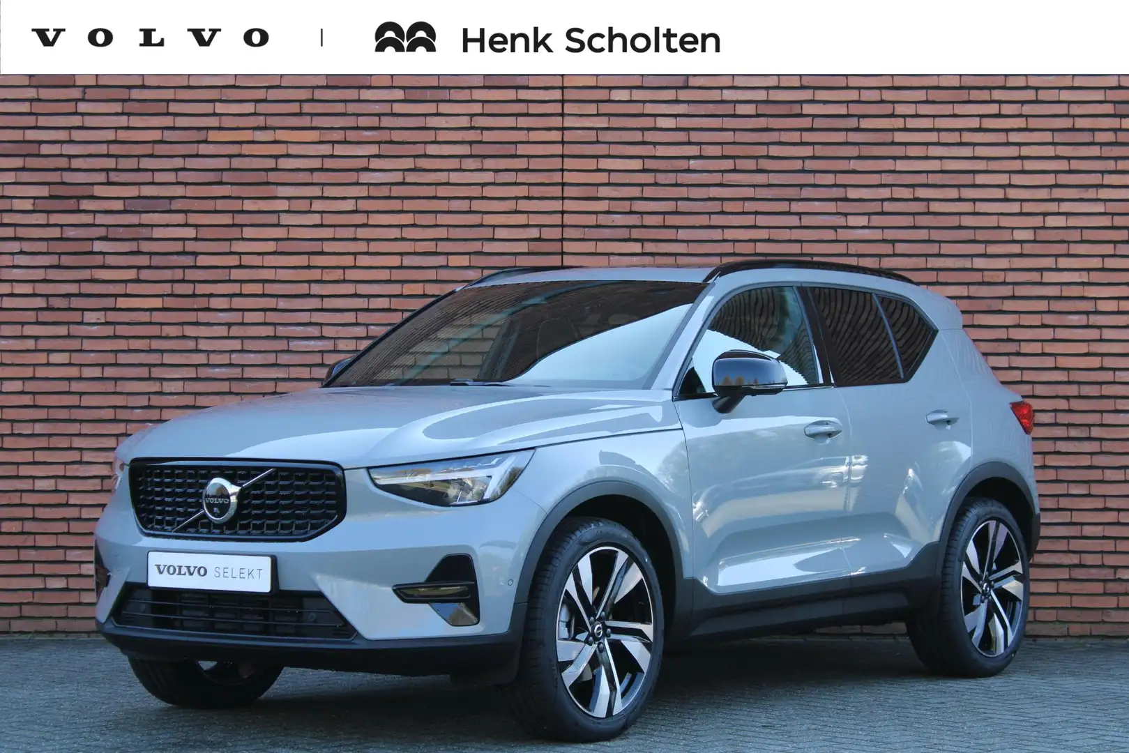 Volvo XC40 B4 Plus Dark | Harman/Kardon Audio installatie | v Grijs - 1