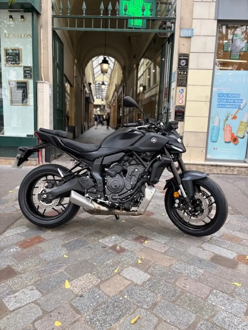 Yamaha MT-07 Noir - 1