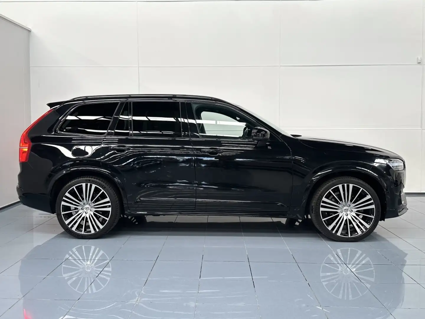 Volvo XC90 B5 R-Design 7pl. AWD Aut. Nero - 2