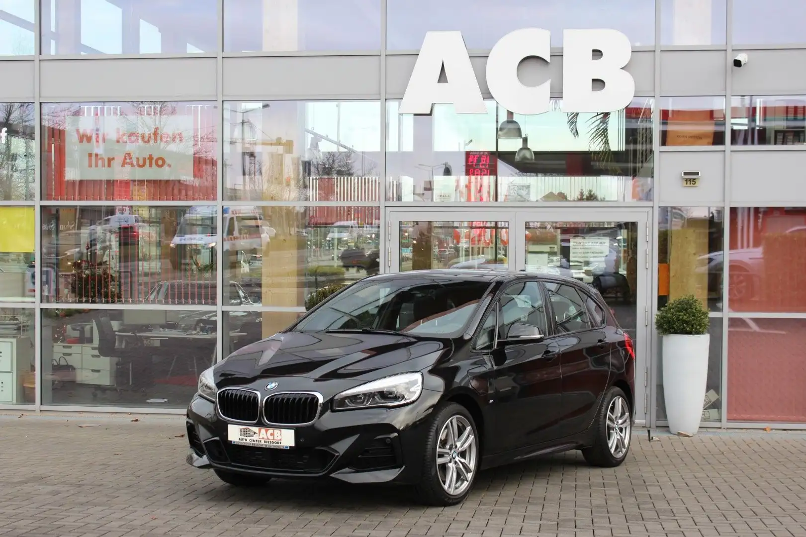 BMW 225 225xe iPerformance Active Tourer M Sport LED Schwarz - 1