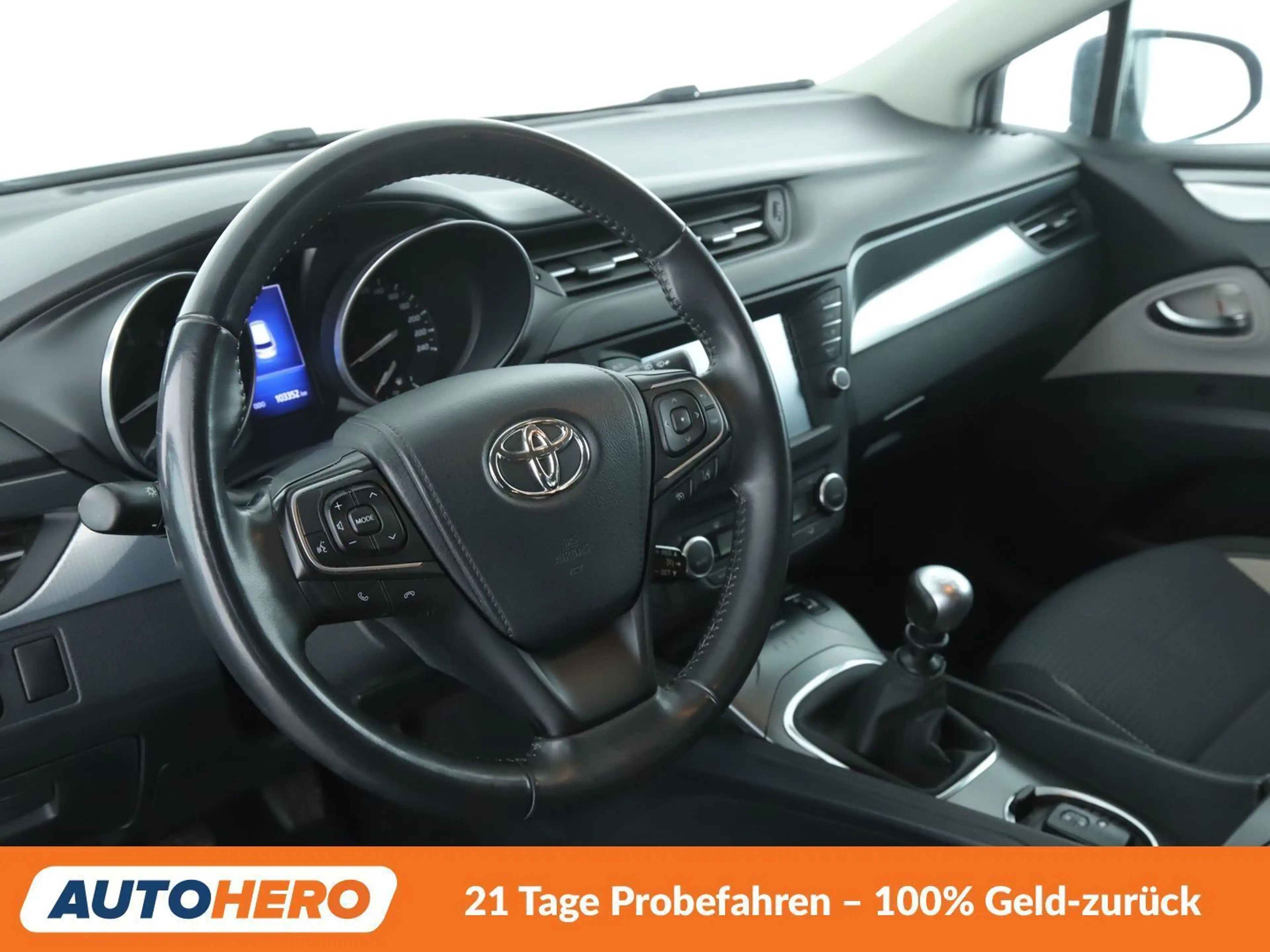 Toyota Avensis 1.8 Team D*NAVI*TEMPO*CAM*SHZ*AHK* — photo 11