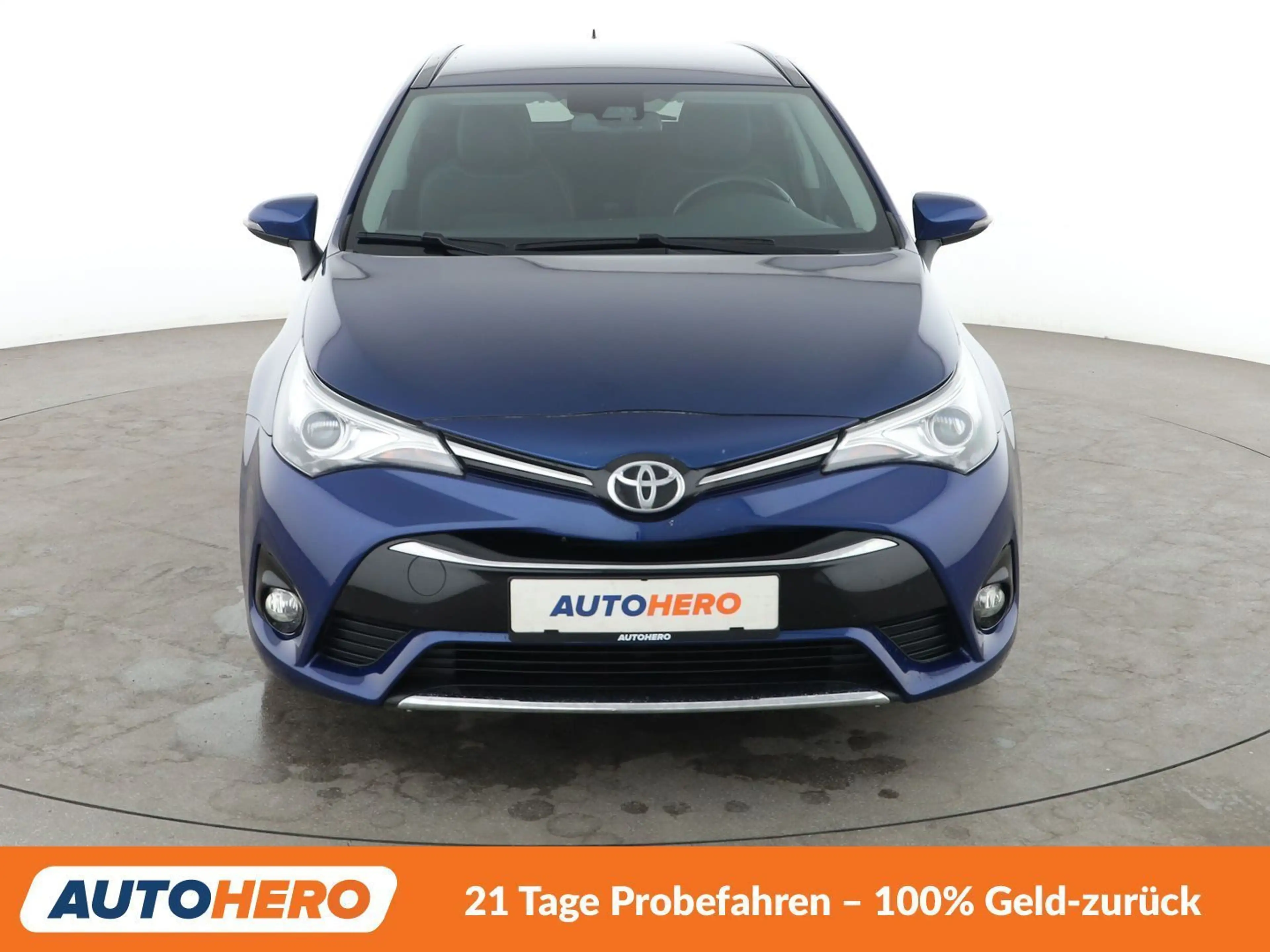 Toyota Avensis 1.8 Team D*NAVI*TEMPO*CAM*SHZ*AHK* — photo 9