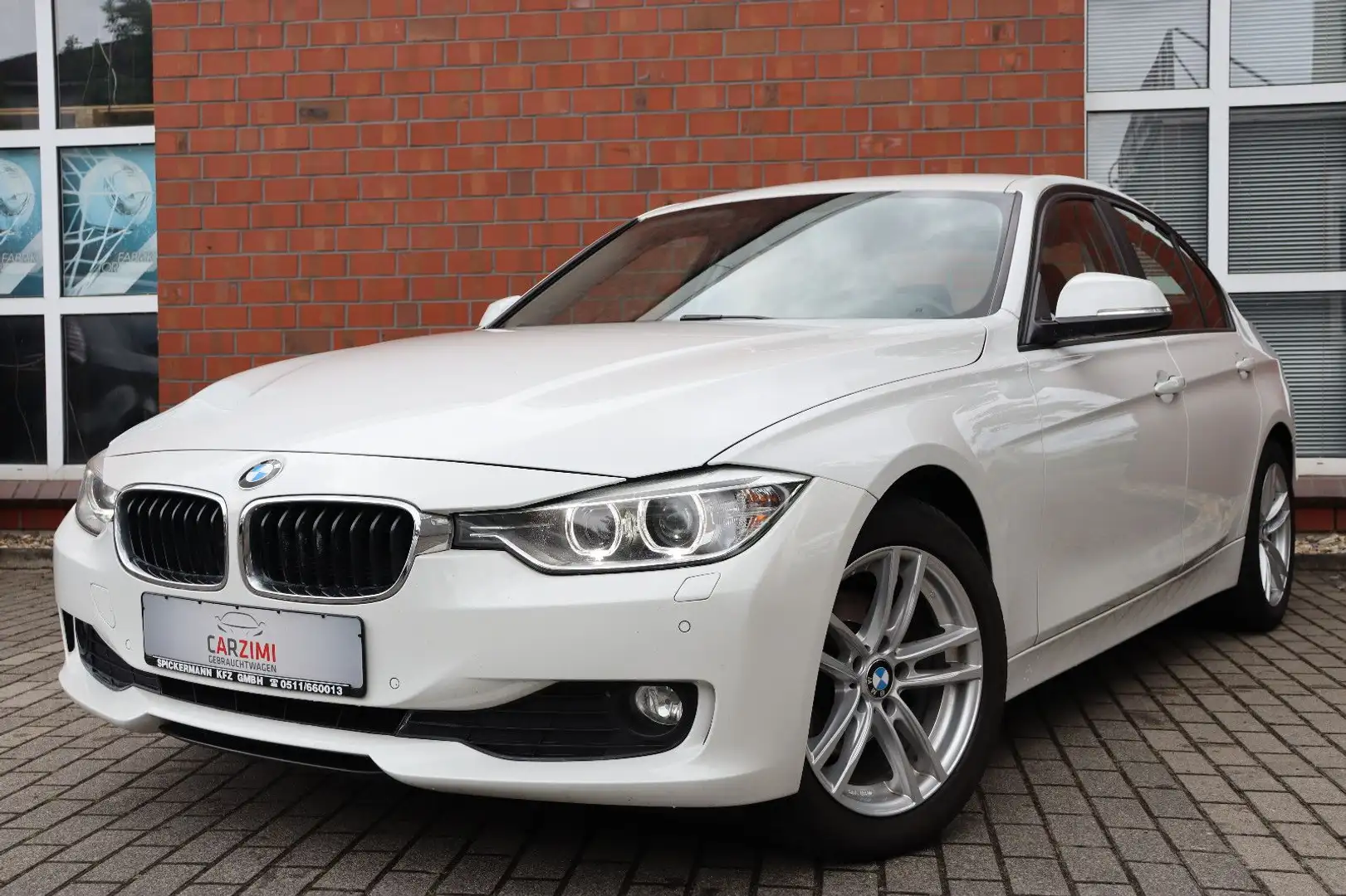 BMW 316 d Lim. Bi-Xenon Navi Weiß - 1