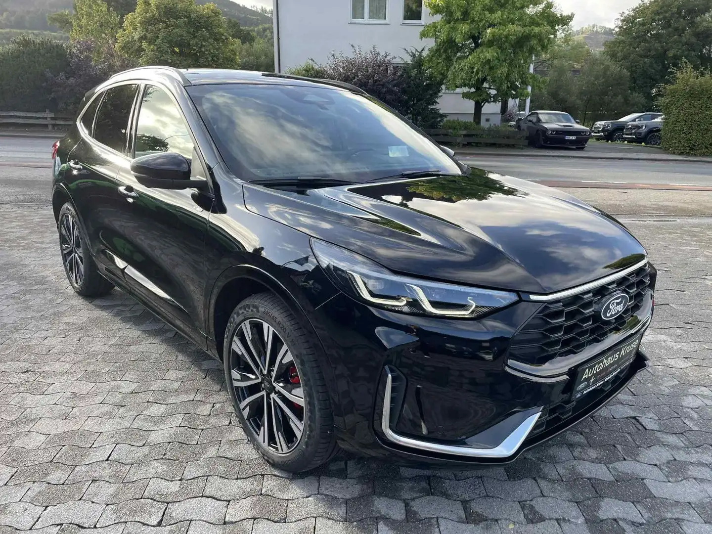 Ford Kuga 2.5 Duratec PHEV ST-Line X CVT+AHK+Panorama Zwart - 1