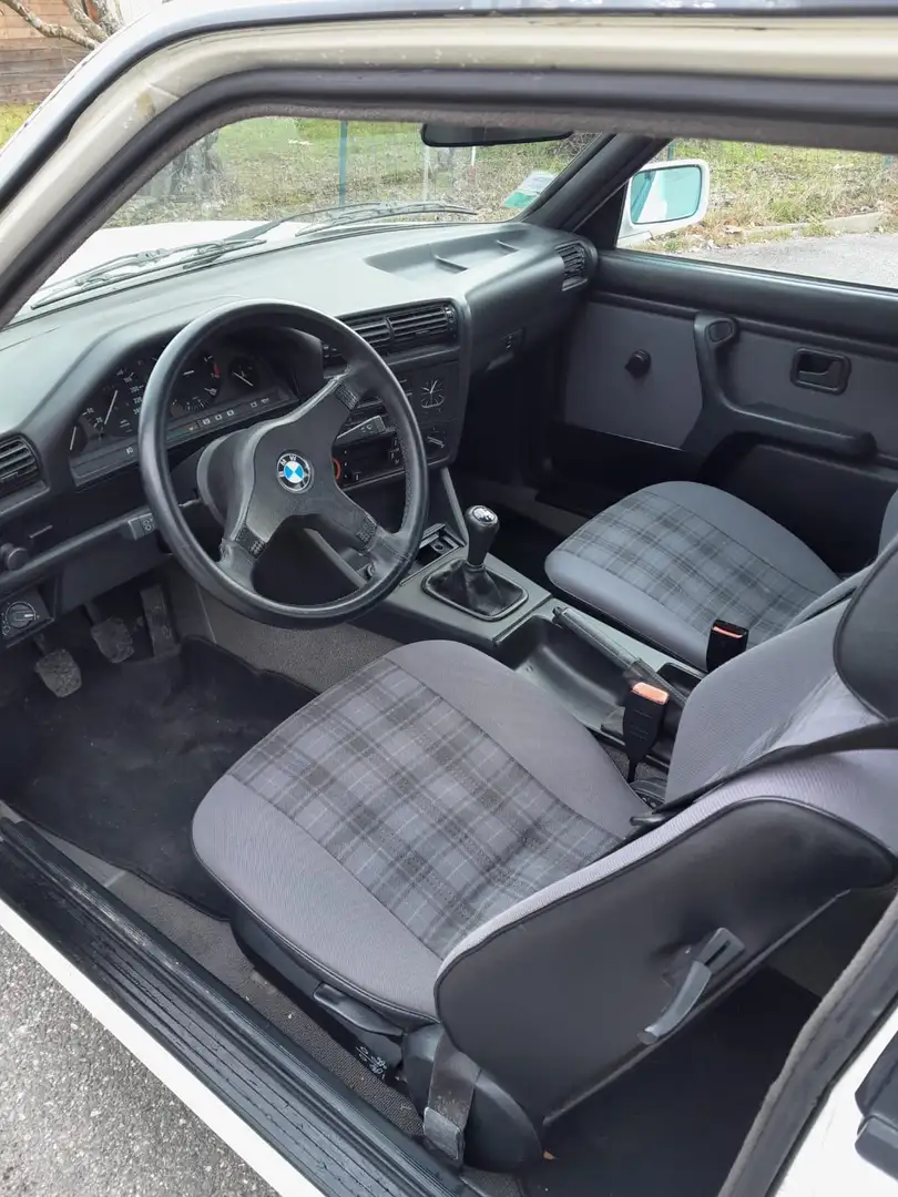 BMW 318 318i - 1