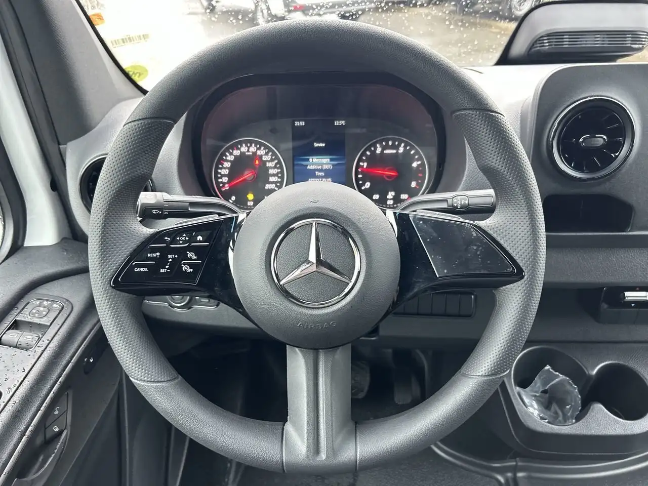 Mercedes-Benz Sprinter снимка Mercedes-Benz Sprinter