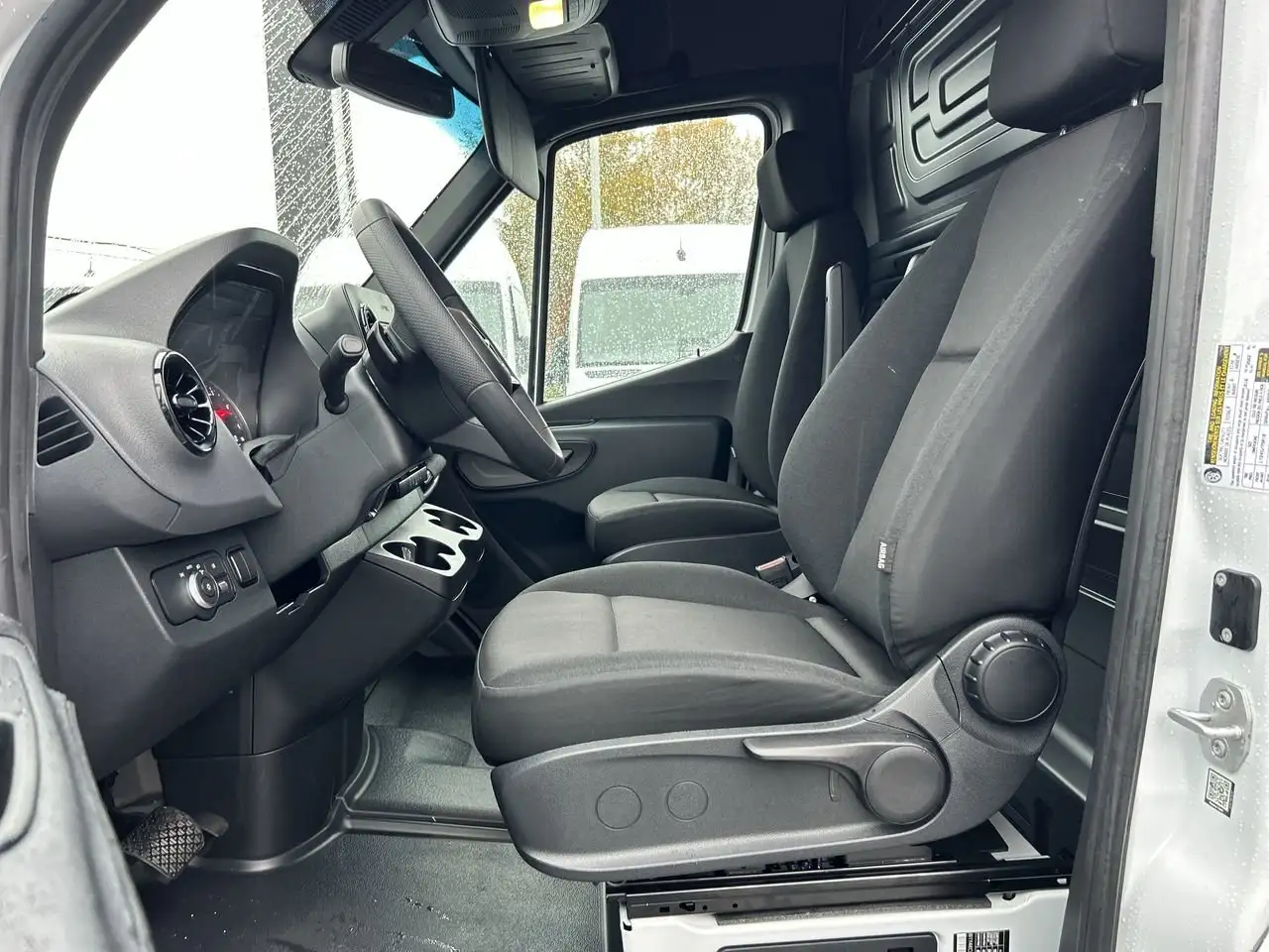 Mercedes-Benz Sprinter снимка Mercedes-Benz Sprinter