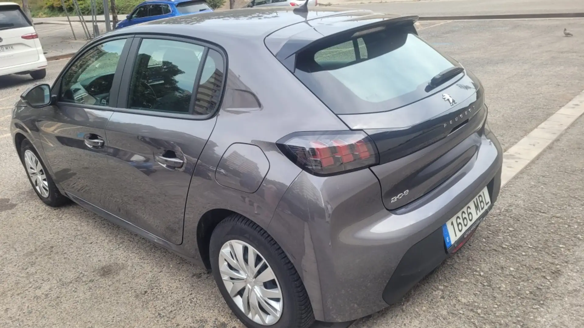 Peugeot 208 1.5 BlueHDi S&S Active Pack 100 Grijs - 1