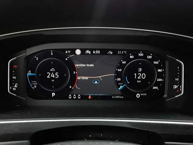 Volkswagen Tiguan view 11