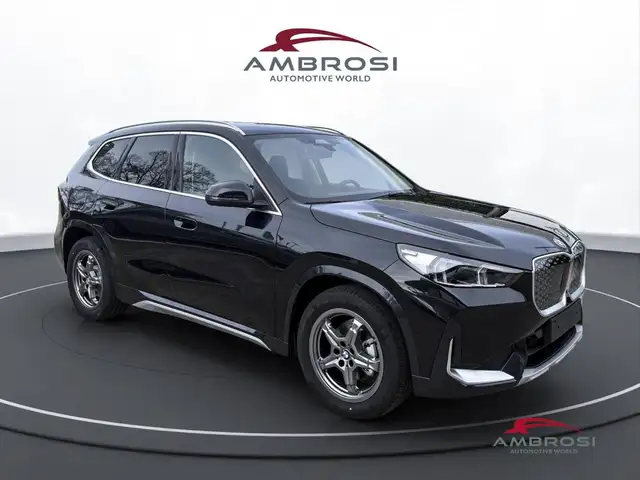 BMW Ix1 view 2