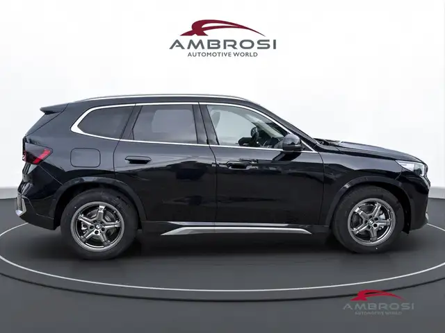 BMW Ix1 view 5
