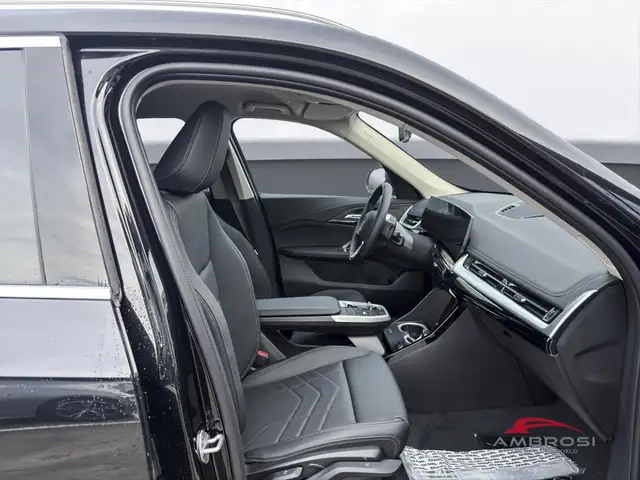 BMW Ix1 view 11