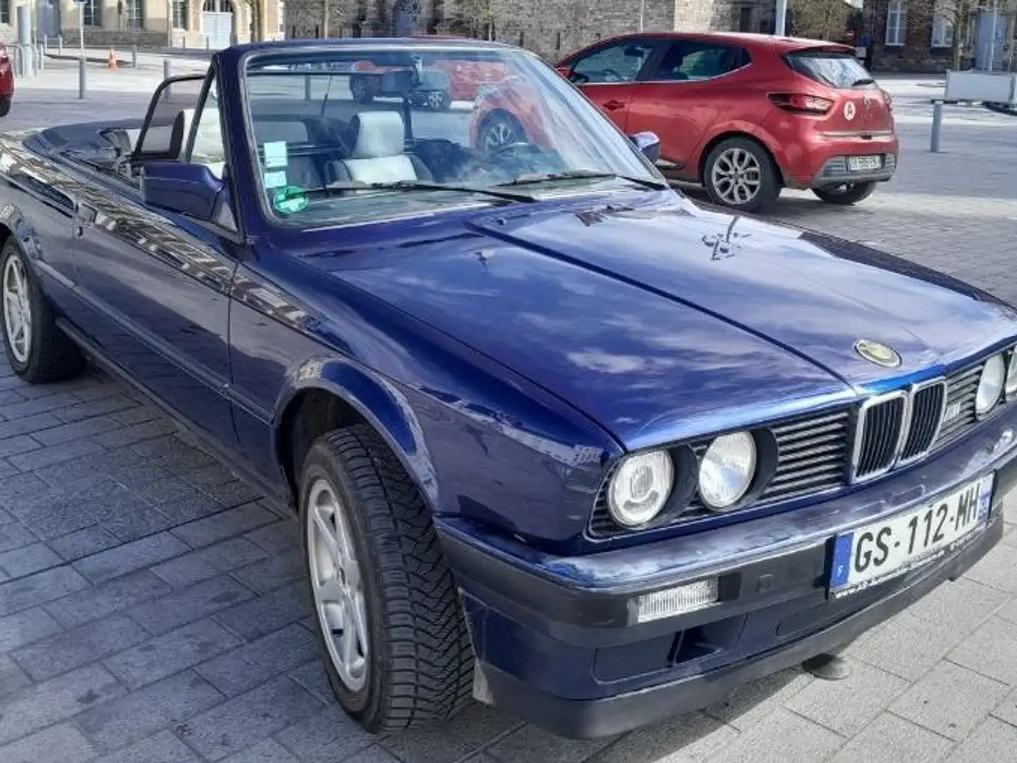 BMW 318 318i Bleu - 1
