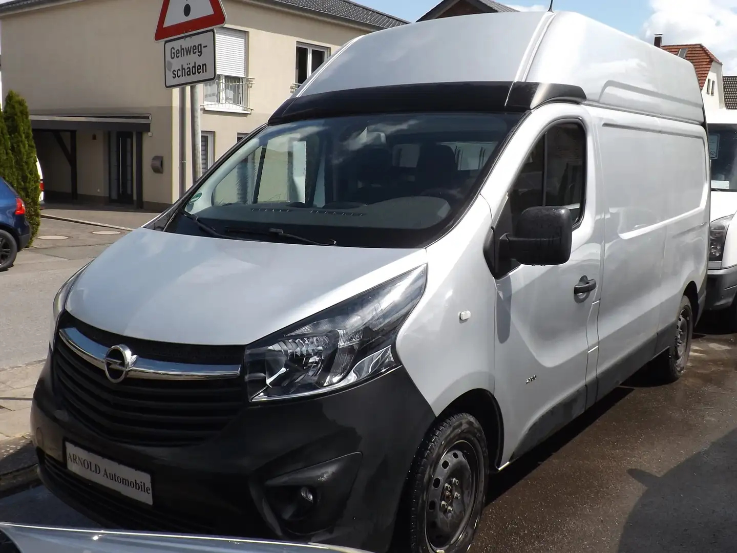 Opel Vivaro Kasten L1H1  2,9t // AHK // Klima // TOP -Zustand Argent - 1