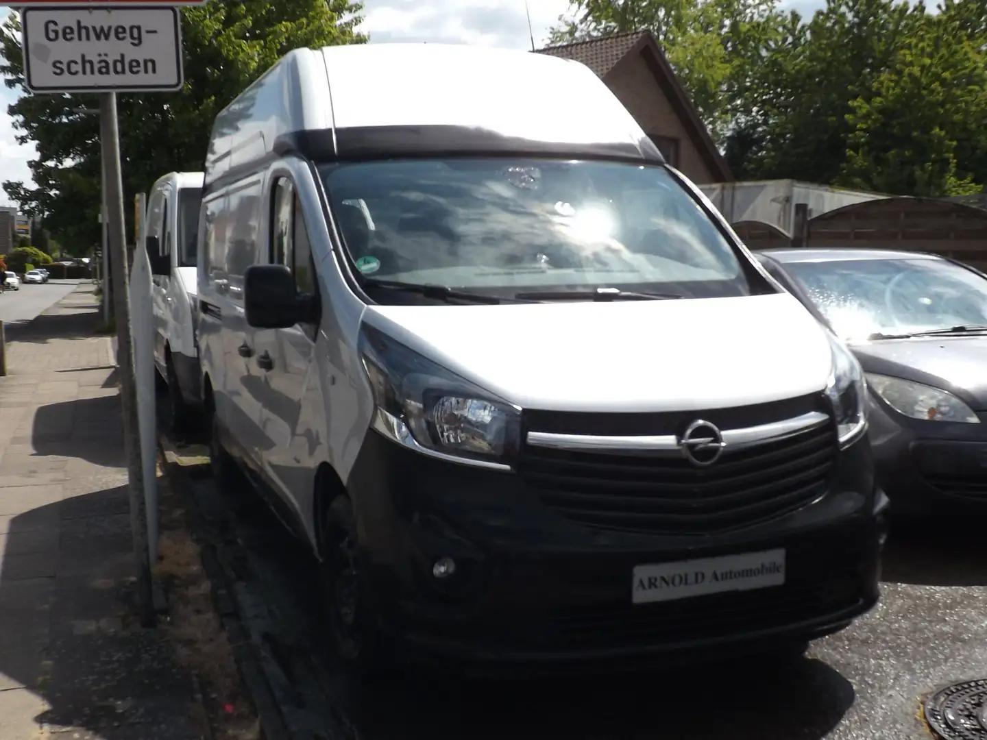 Opel Vivaro Kasten L1H1  2,9t // AHK // Klima // TOP -Zustand Argent - 2