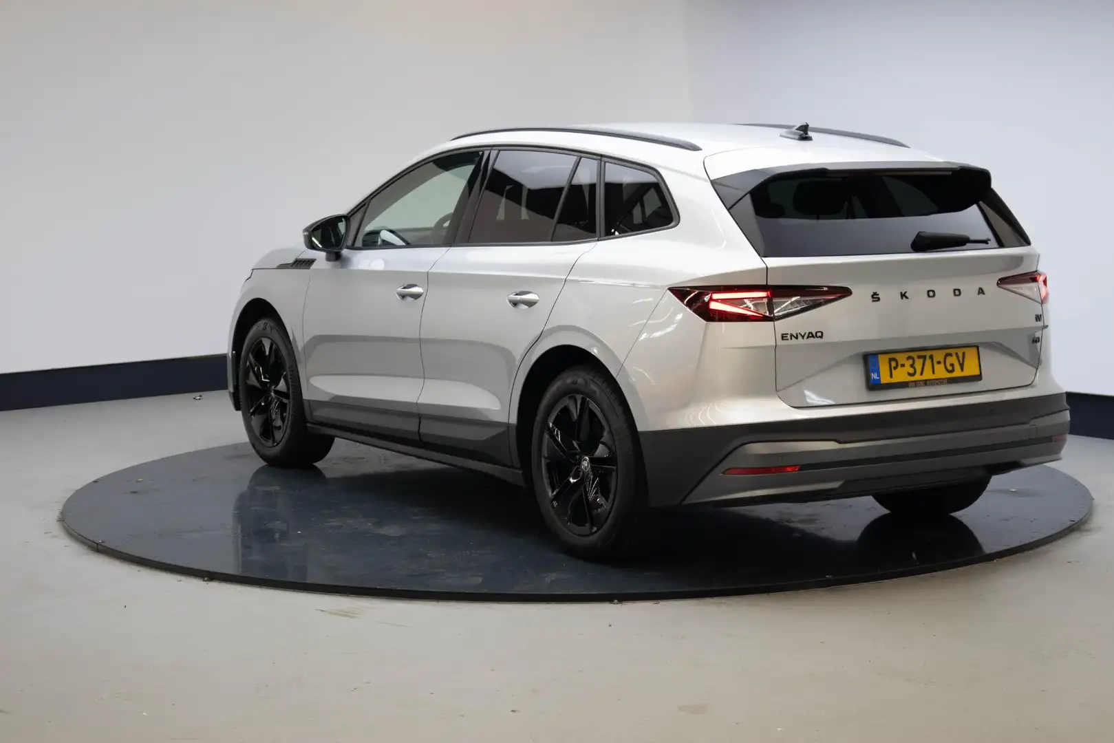 Skoda Enyaq iV 60 60 | Comfort Pakket | Сірий - 2