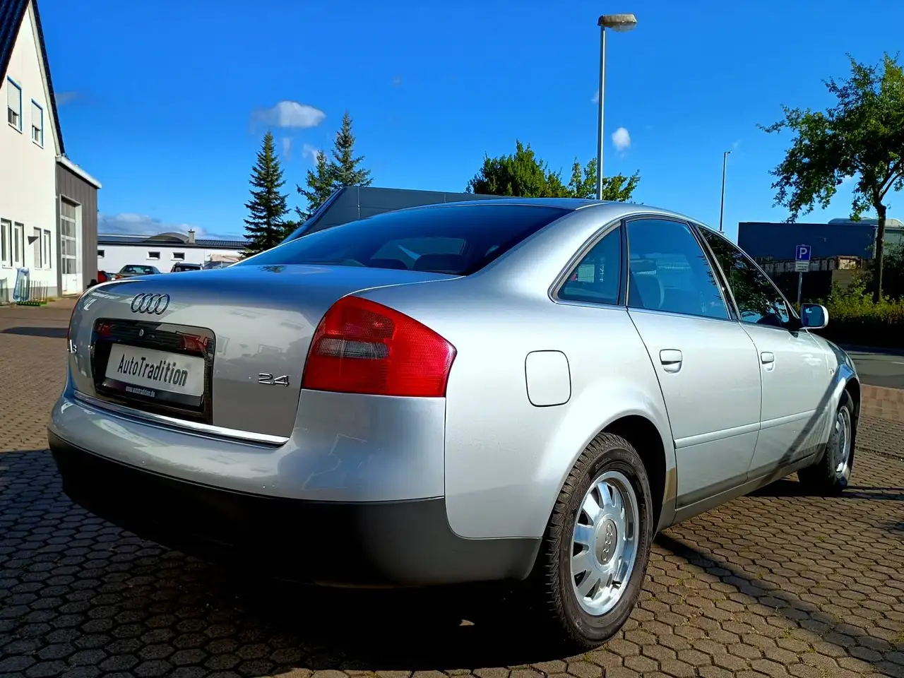 Audi A6 2.4 im außergewöhnlichen Pflegezustand, foto 4