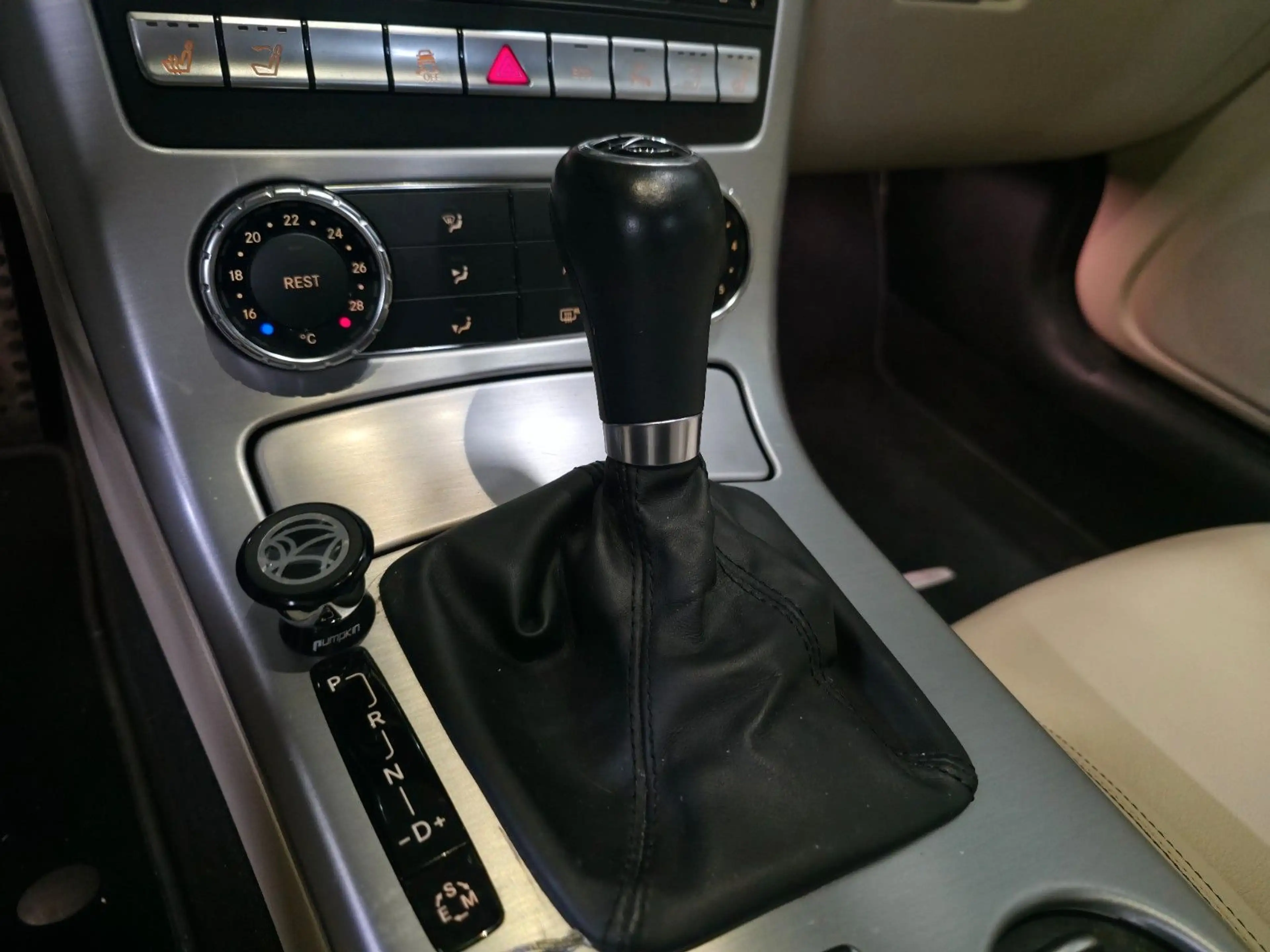 Mercedes-Benz SLK 200 Roadster Automatik Glasdach AirScarf — photo 19