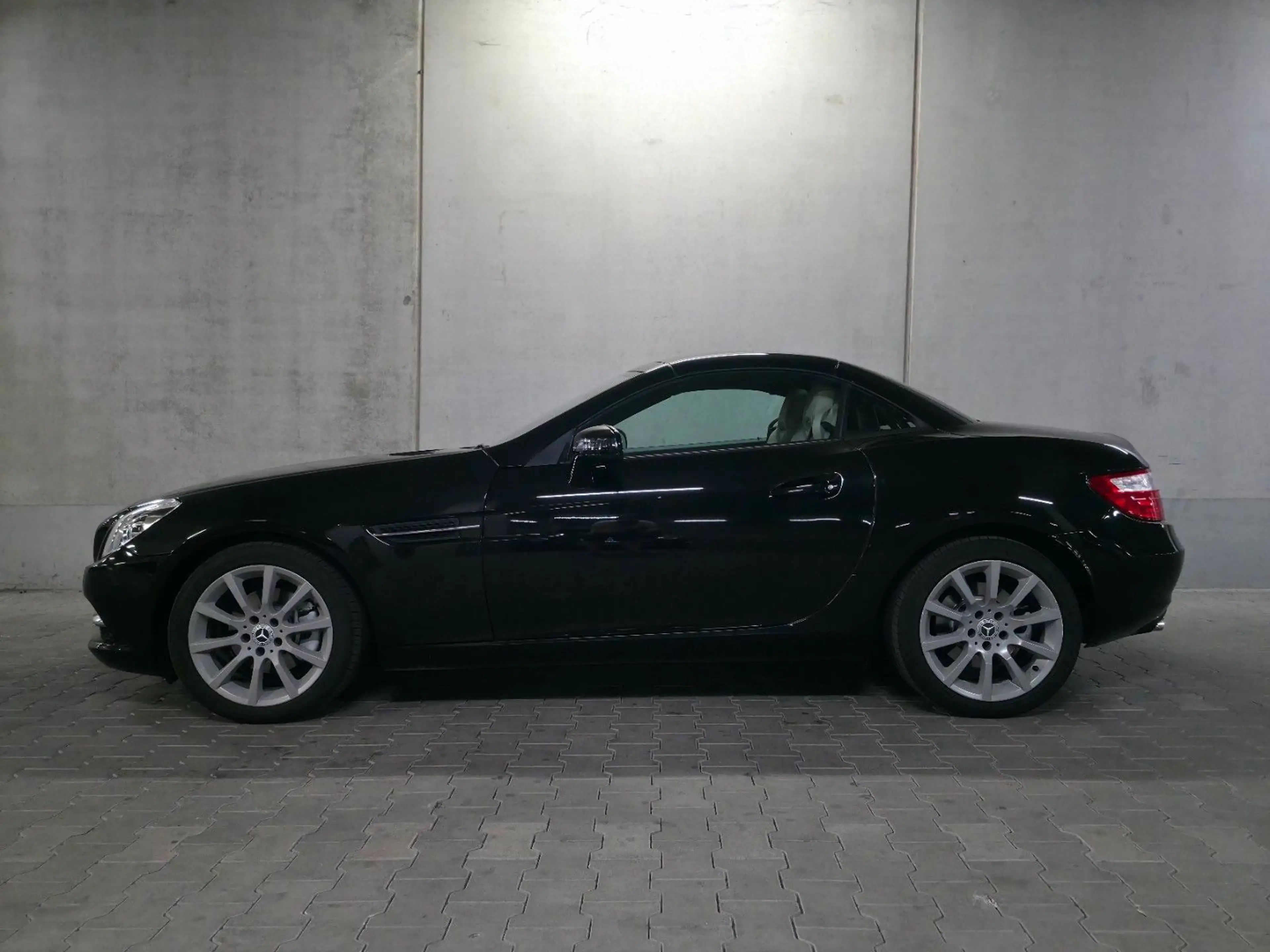 Mercedes-Benz SLK 200 Roadster Automatik Glasdach AirScarf — photo 12