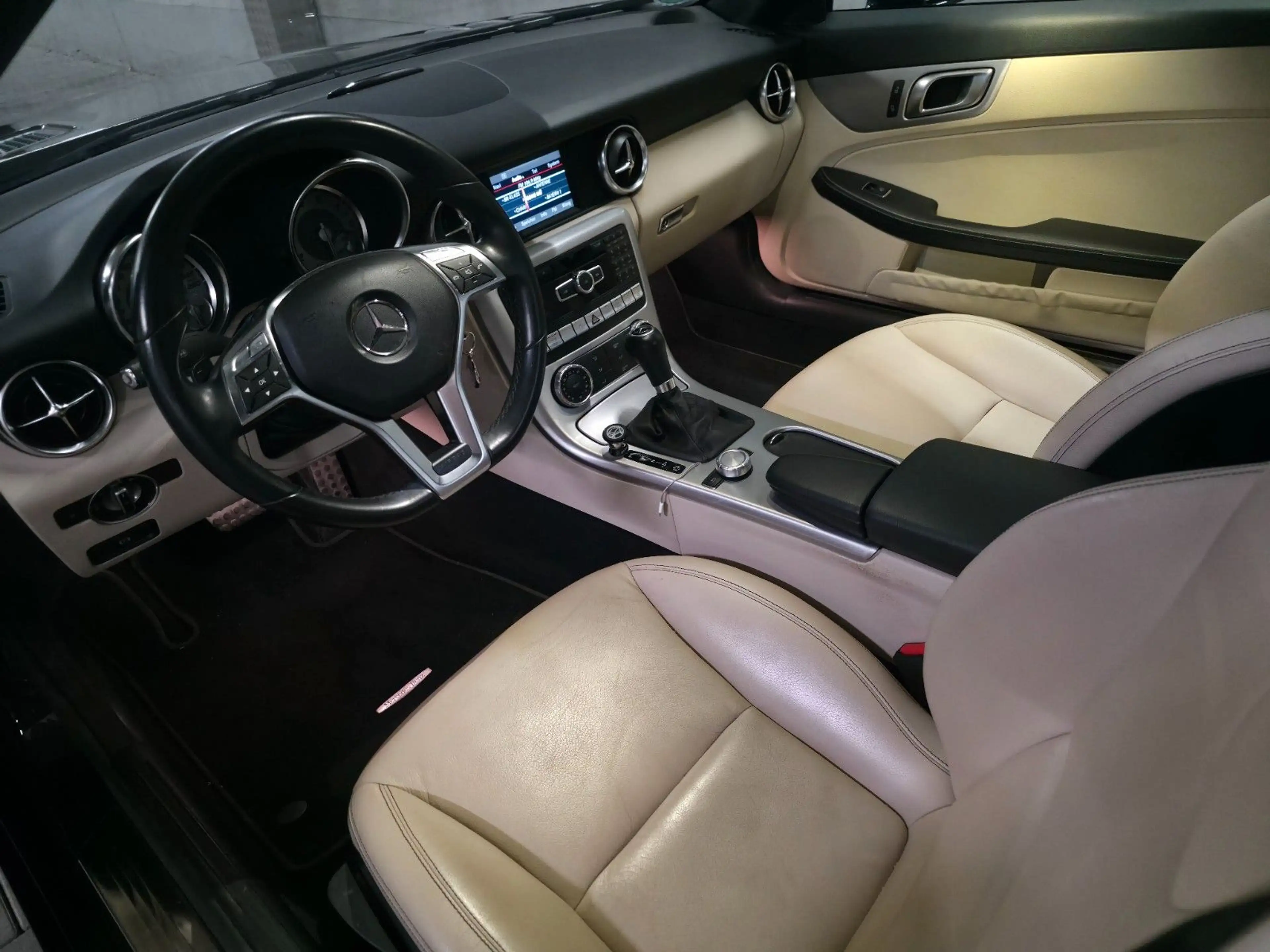 Mercedes-Benz SLK 200 Roadster Automatik Glasdach AirScarf — photo 14