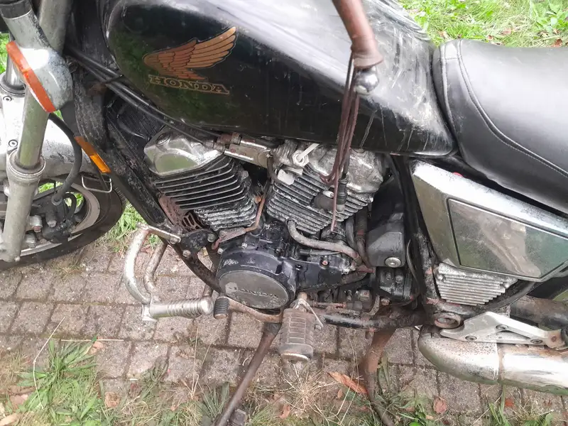 Honda VT 500 - foto 8