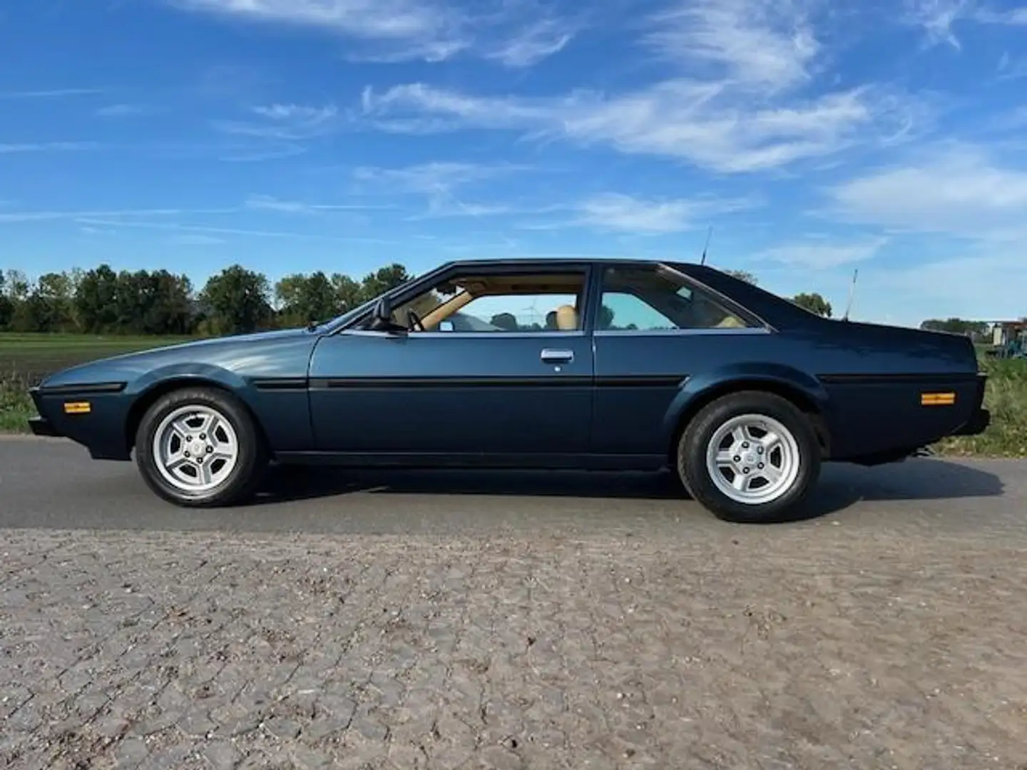 Oldtimer Bitter Coupé SC 3.9 Blau - 2