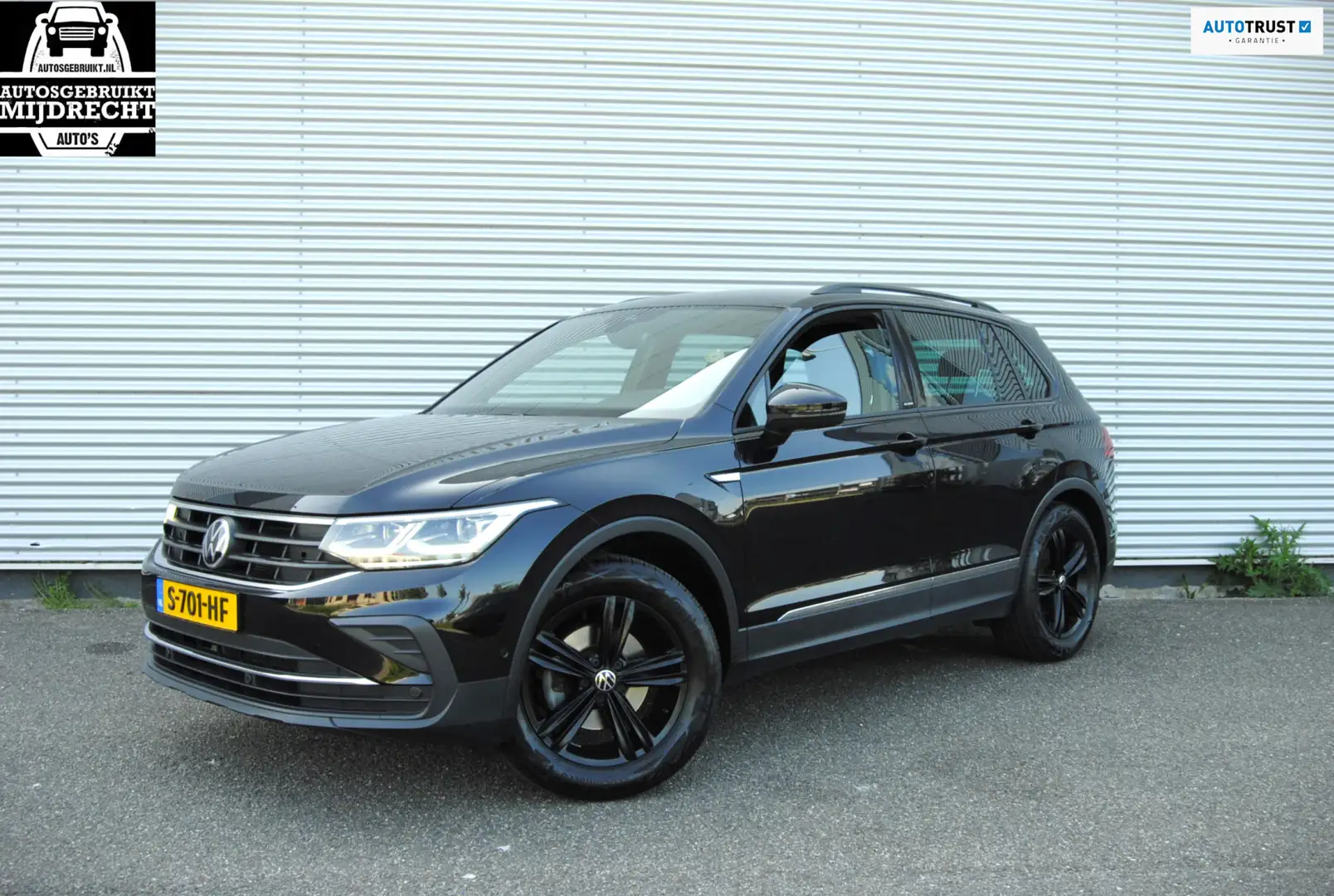 Volkswagen Tiguan 1.5 TSI Elegance / Navi / Cruise / Led / Trekhaak Schwarz - 1