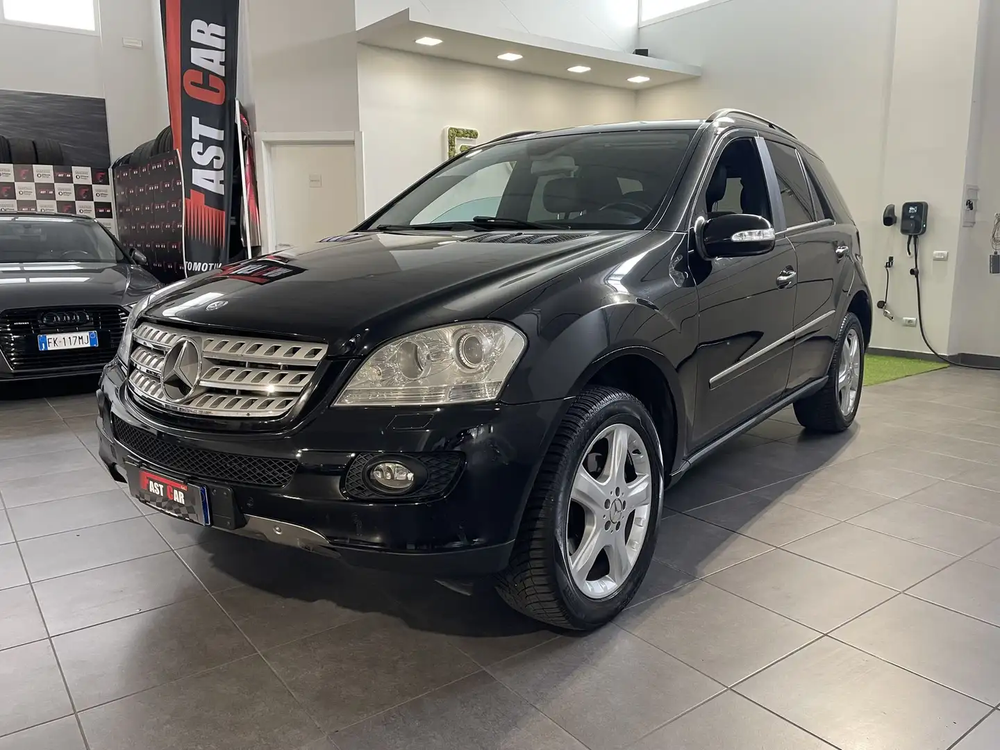 Mercedes-Benz ML 320 ML 320 CDI 4 matic Schwarz - 1