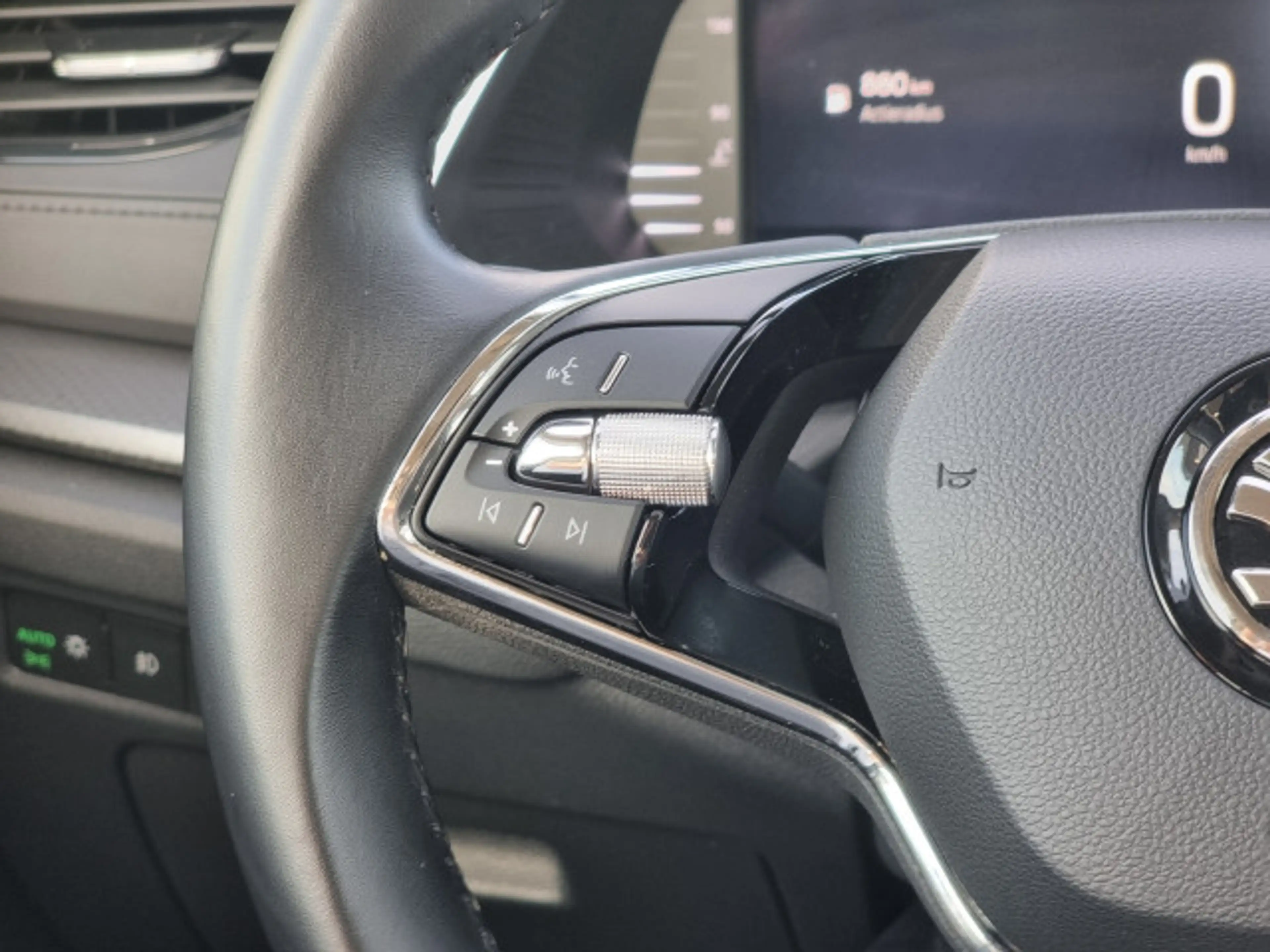 Skoda Octavia 1.0 TSI Business Edition | Apple car play | Androi — photo 15