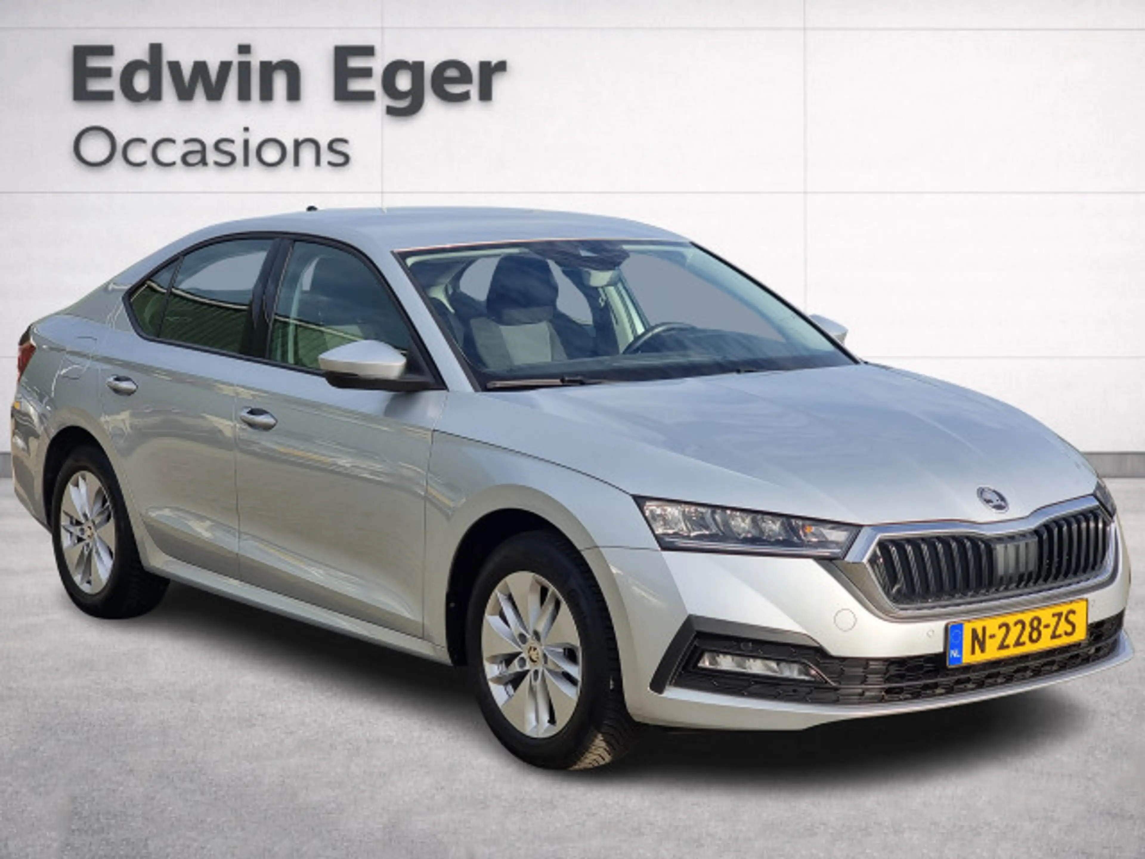 Skoda Octavia 1.0 TSI Business Edition | Apple car play | Androi — photo 3