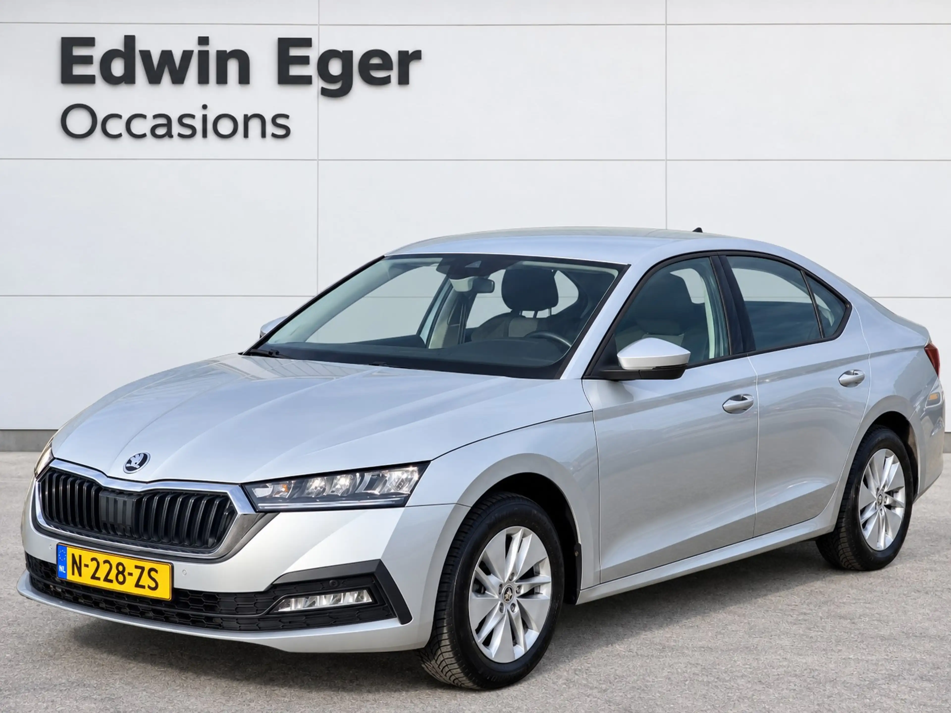 Skoda Octavia 1.0 TSI Business Edition | Apple car play | Androi