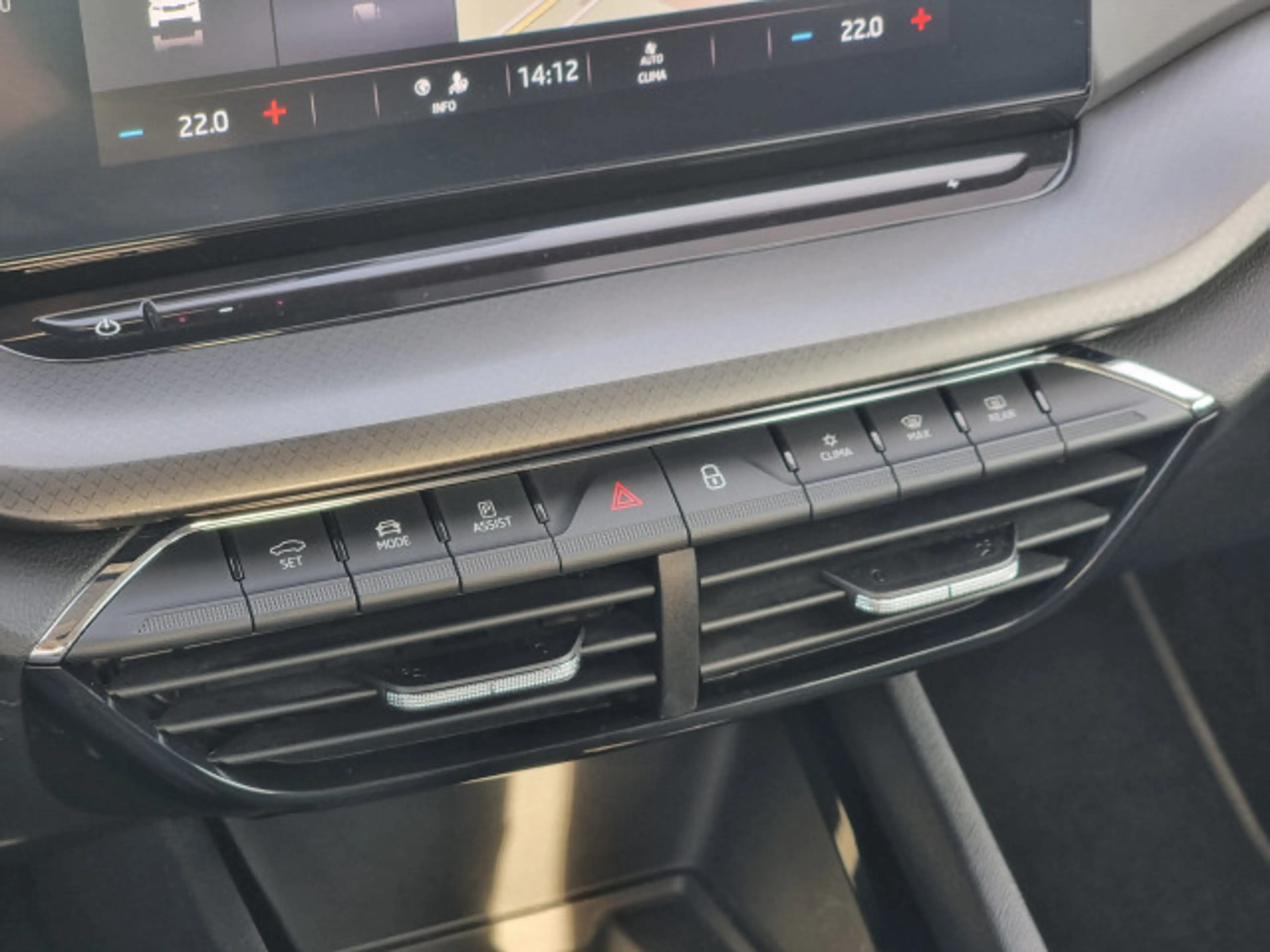 Skoda Octavia 1.0 TSI Business Edition | Apple car play | Androi — photo 17