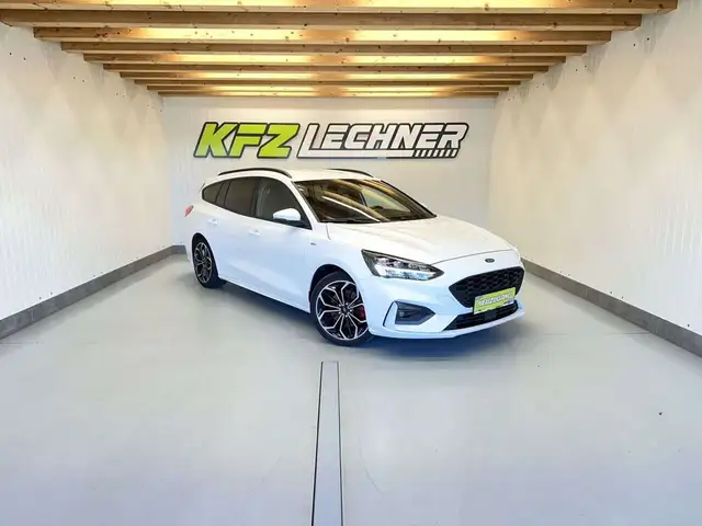 Ford Focus Turnier 1,5 EcoBl ''ST-Line X'' NAVI*SITZH*RFK