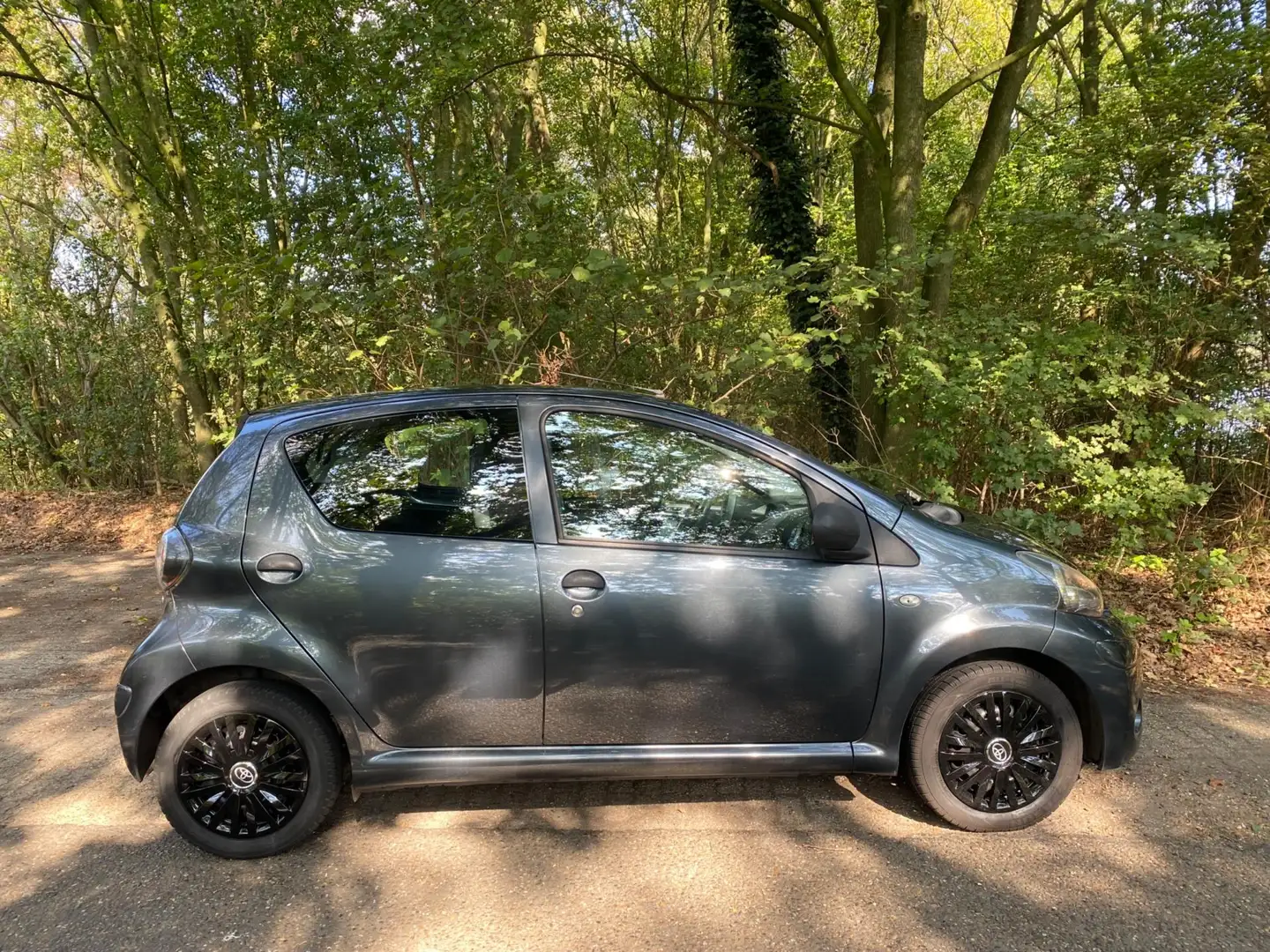 Toyota Aygo 4 DEURS /AIRCO 1.0 VVT-i Comfort Grijs - 2