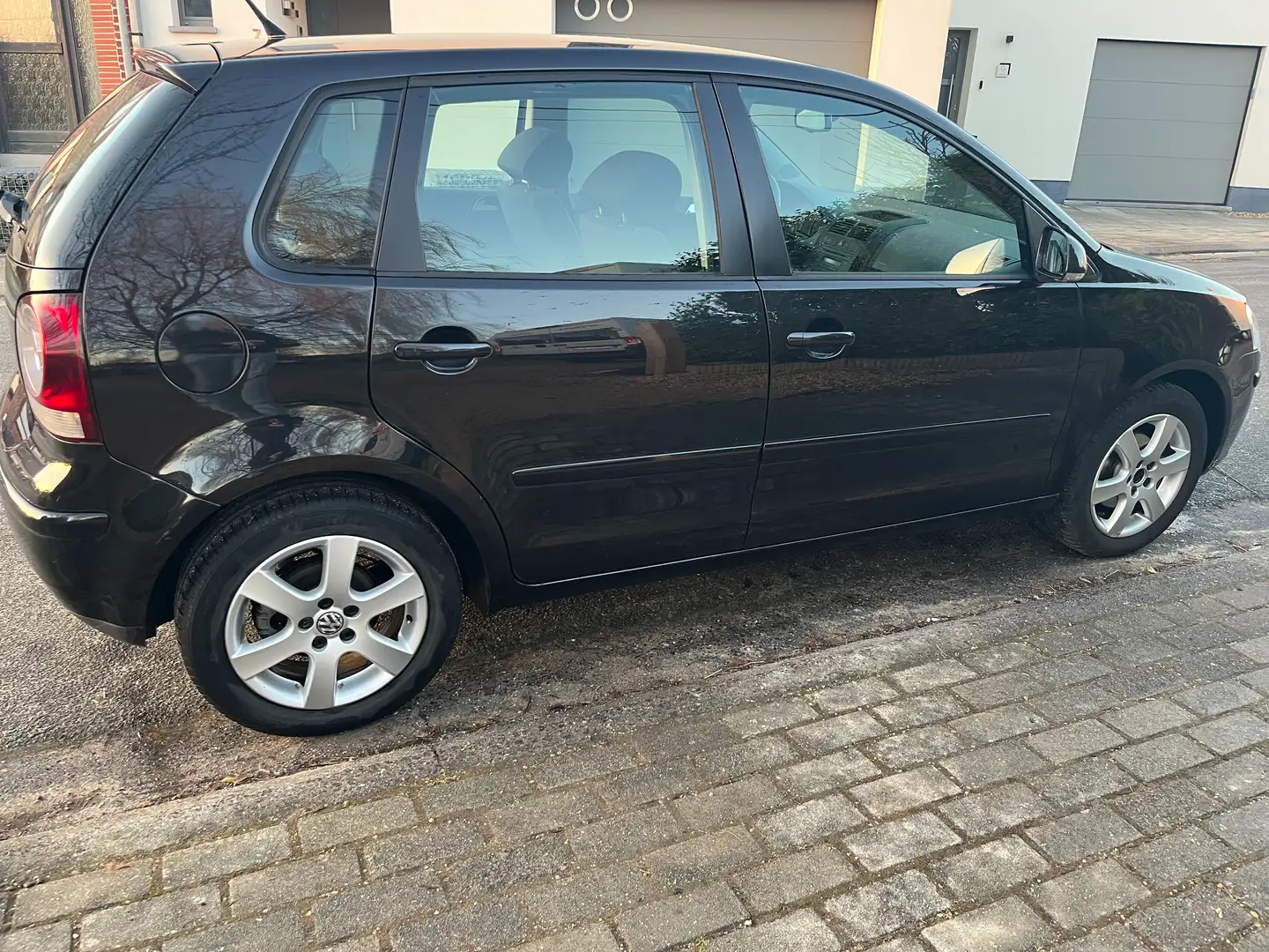 Volkswagen Polo Polo+1.4+FSI+Sportline Zwart - 2