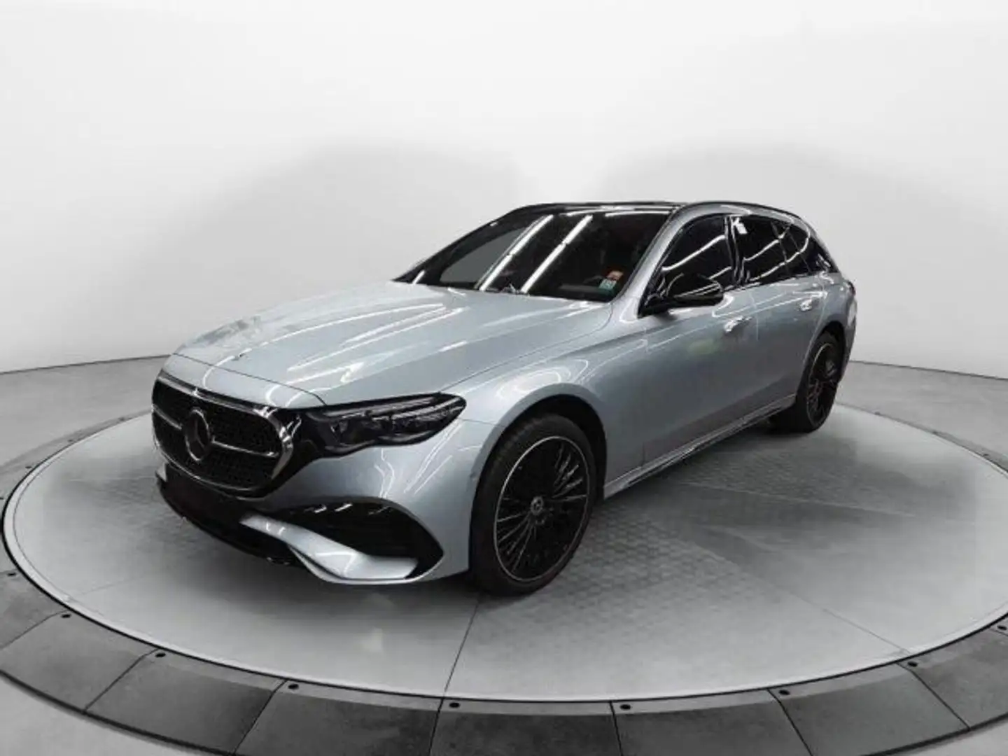 Mercedes-Benz E 450 d 4M AMG Burm+AirM+Pano+Memory+360°+Keyles Argent - 1