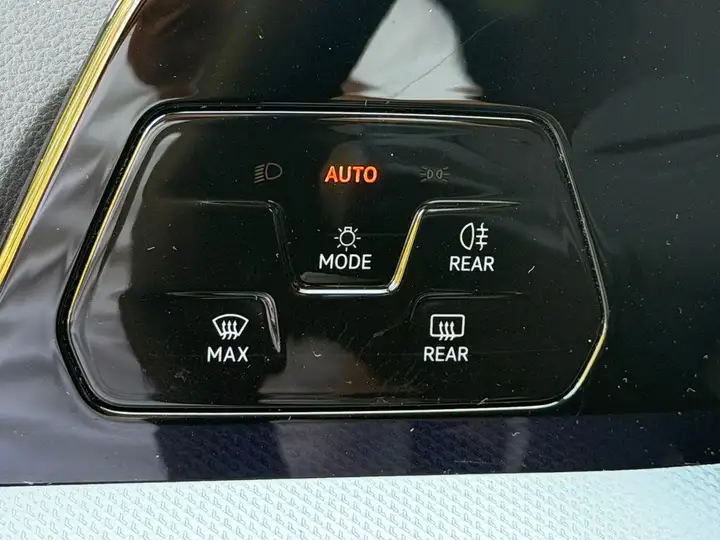 Volkswagen Golf Life 1.5 TSI 6 vel. 2025, foto 22