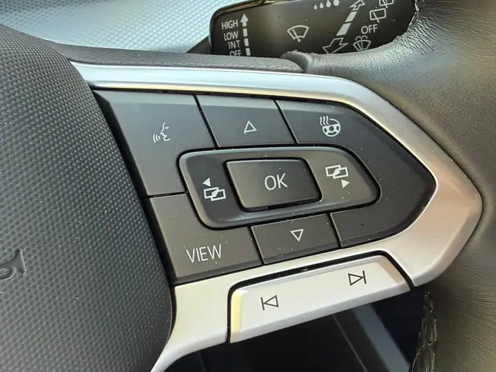 Volkswagen Golf Life 1.5 TSI 6 vel. 2025, foto 25
