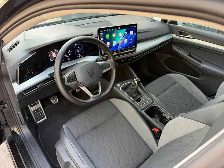 Volkswagen Golf Life 1.5 TSI 6 vel. 2025, foto 41