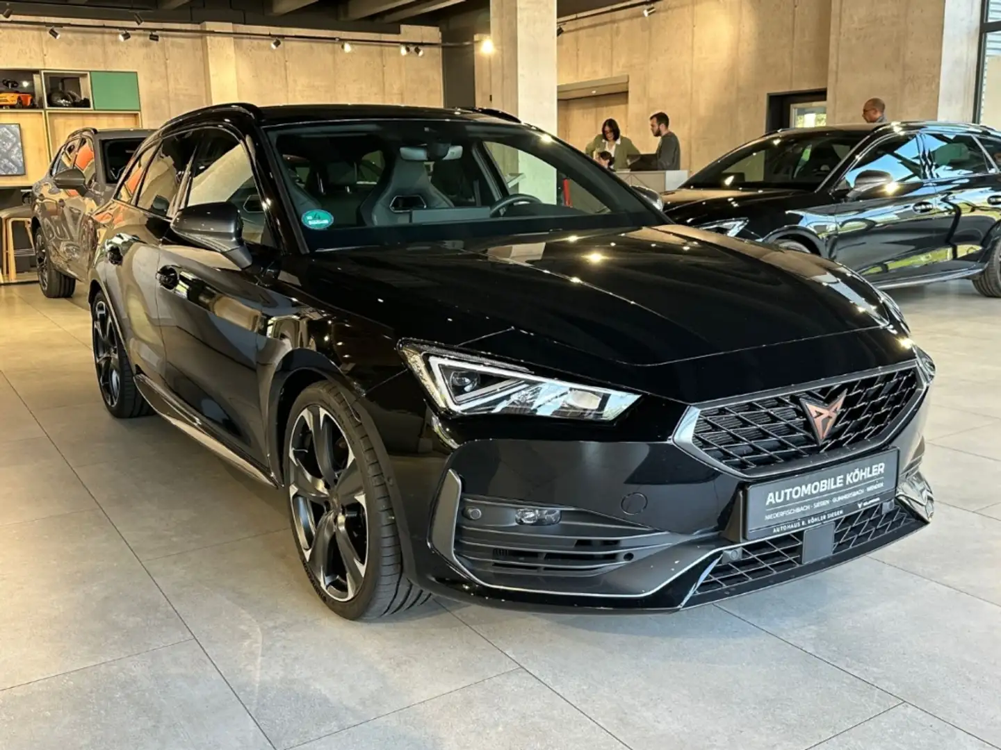 CUPRA Leon Sportstourer VZ 4Drive 2.0 TSI / Seitenschweller D Schwarz - 2
