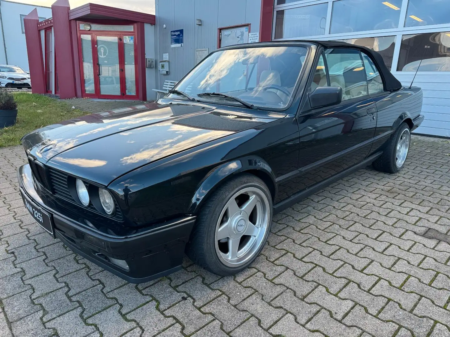 BMW 325 i E30 Cabrio VFL Azev H-Kennzeichen Oldtimer Zwart - 1