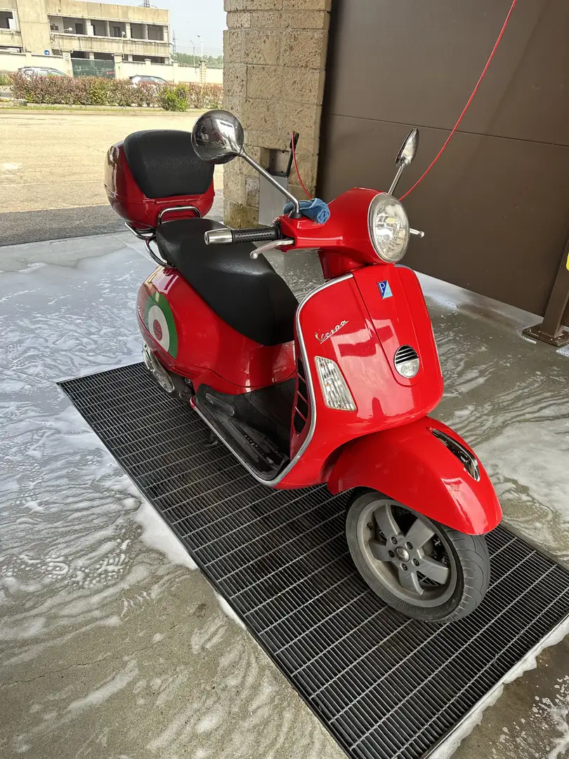 Vespa GTS 250ie Bauletto compreso nel prezzo - 1