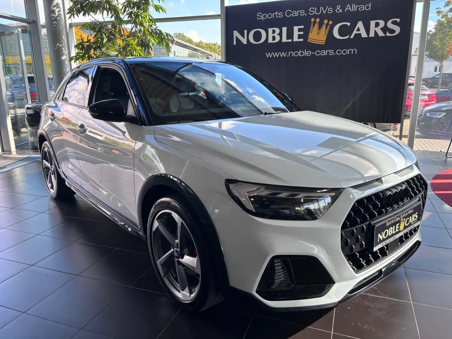 Audi A1 citycarver 35 TFSI S-Line CARPLAY AHK LED Blanc - 1