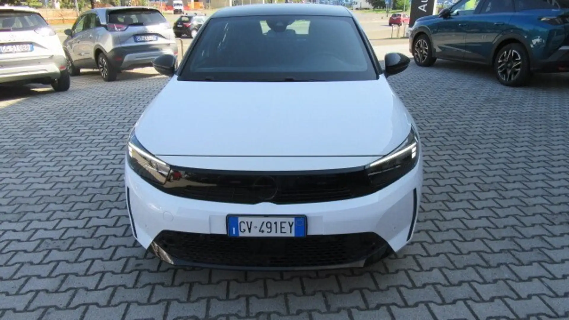 Opel Corsa 1.2 GS Blanco - 2